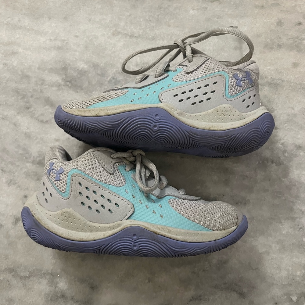 Toddler Size 11 basketball shoes